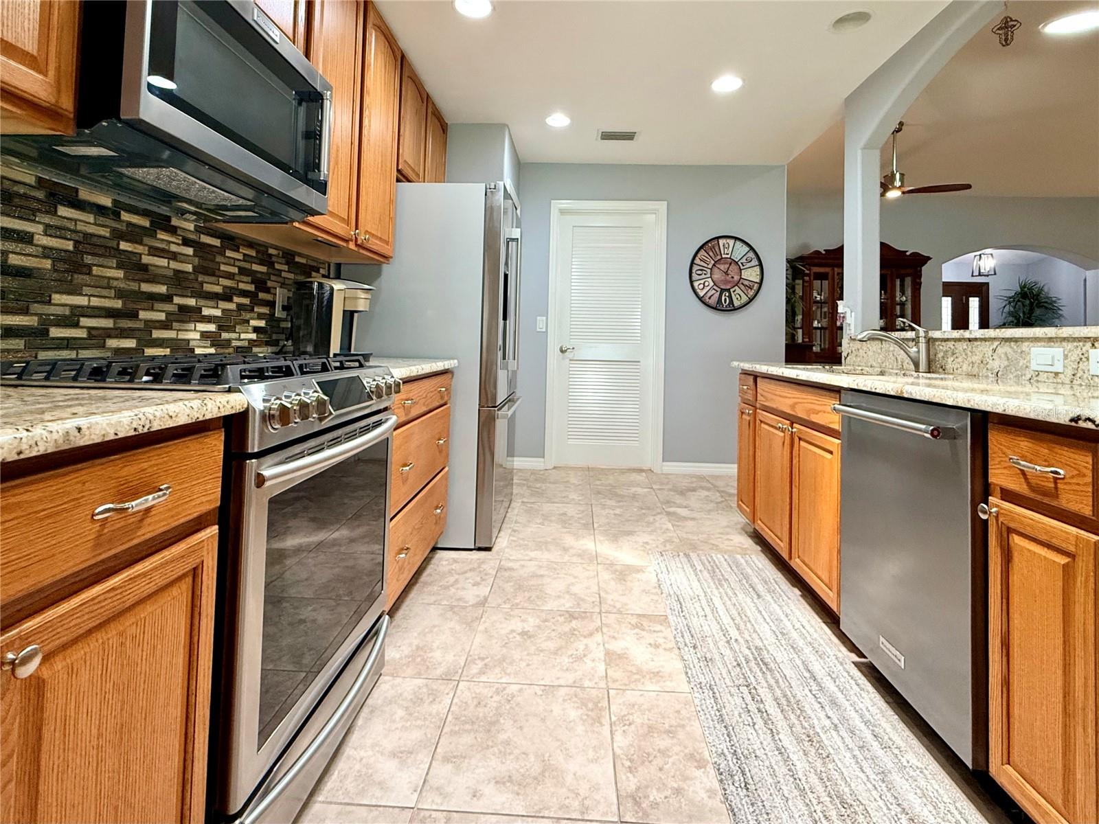 SUMMERGLEN - Residential