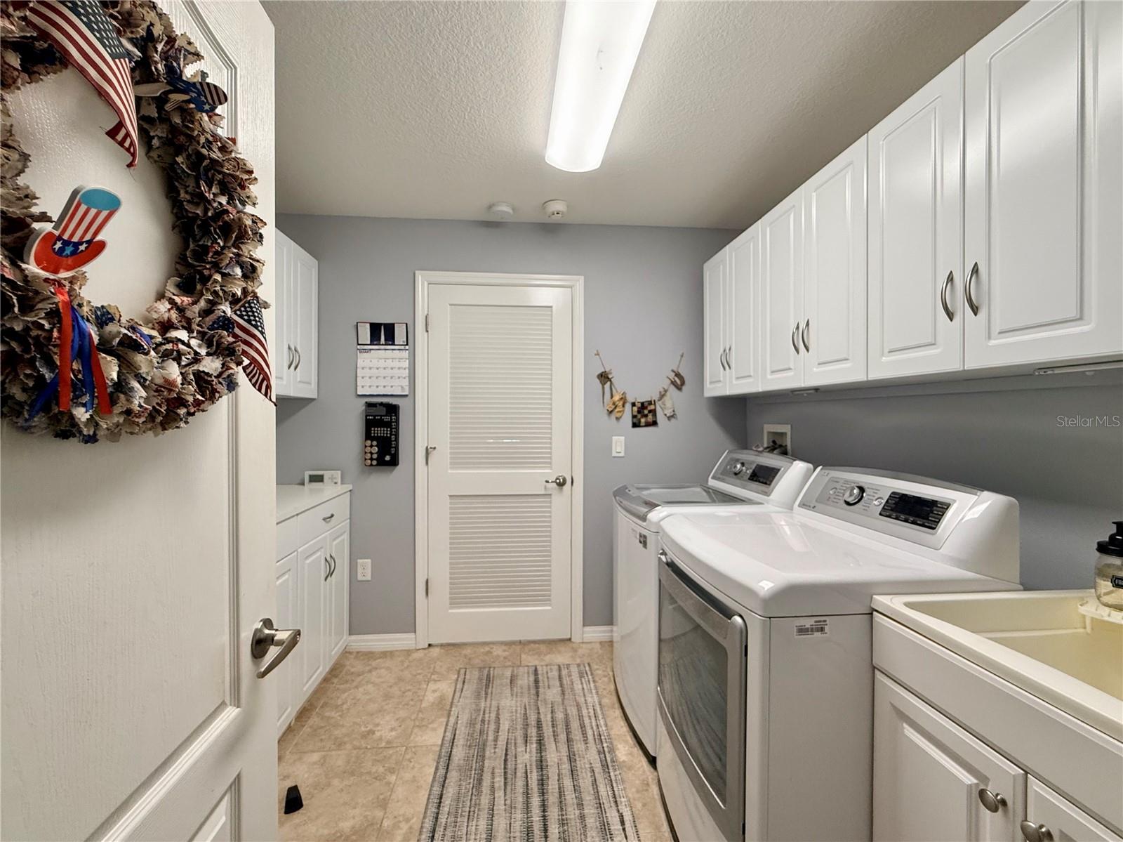 SUMMERGLEN - Residential