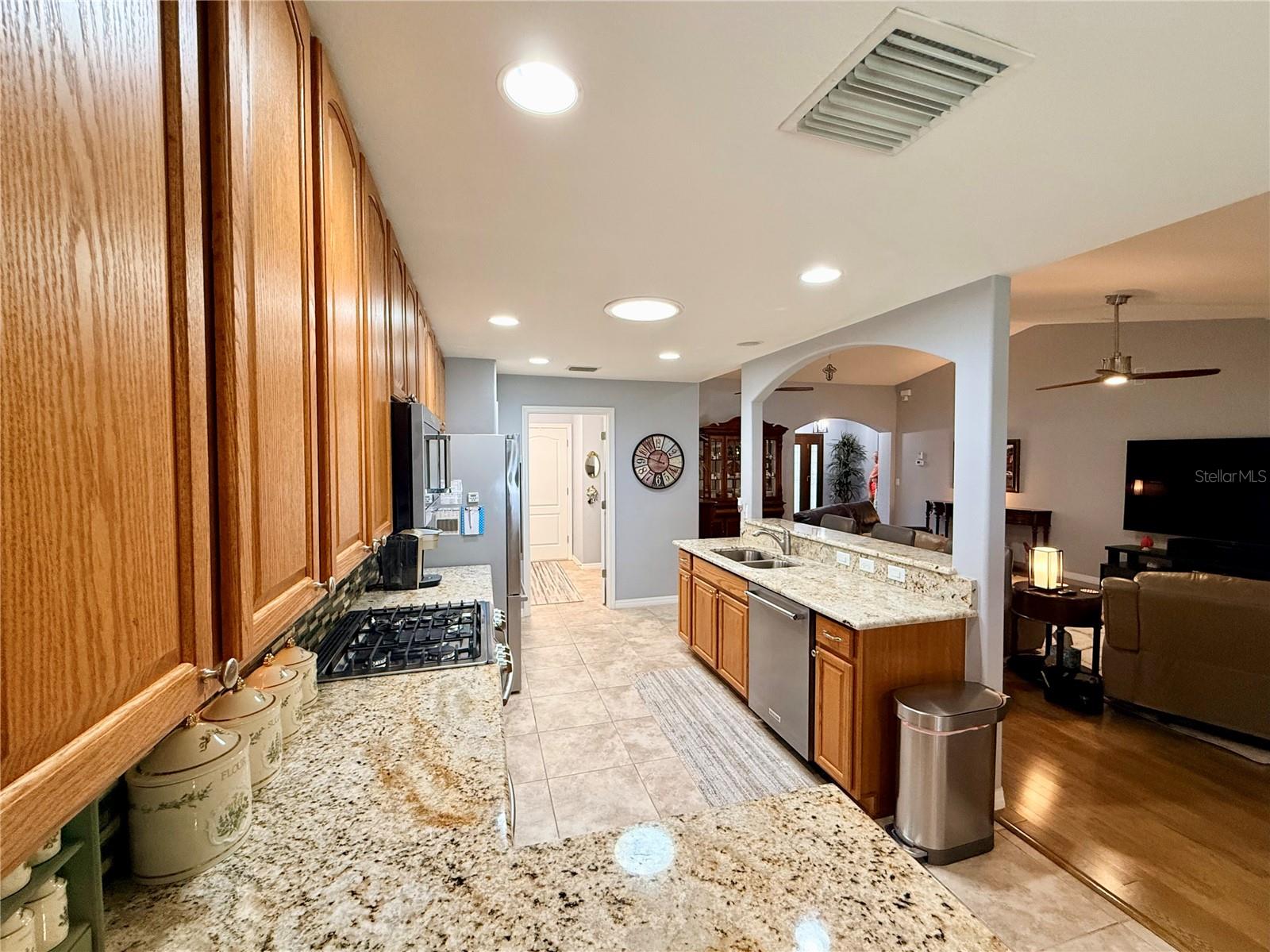 SUMMERGLEN - Residential