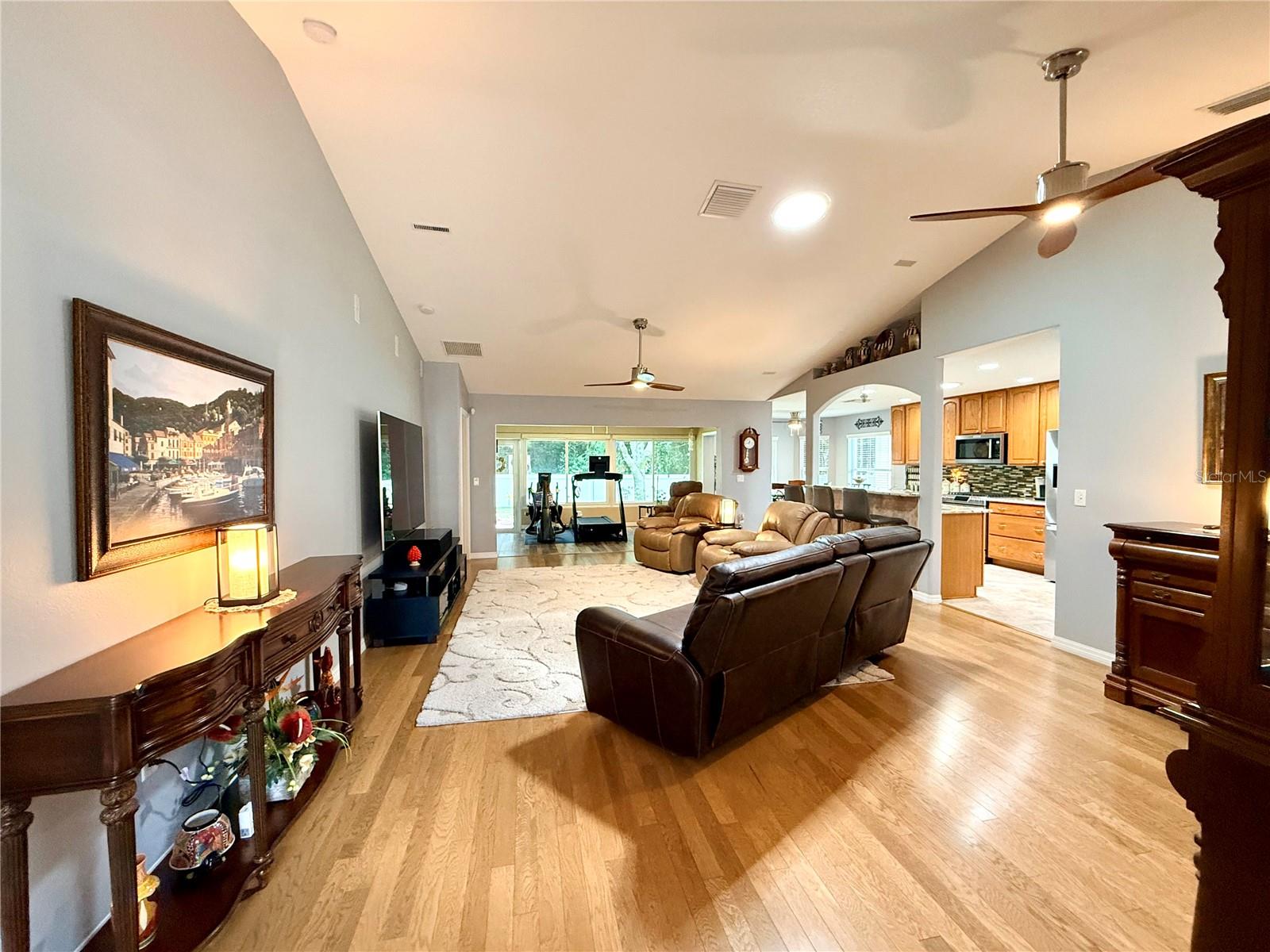 SUMMERGLEN - Residential