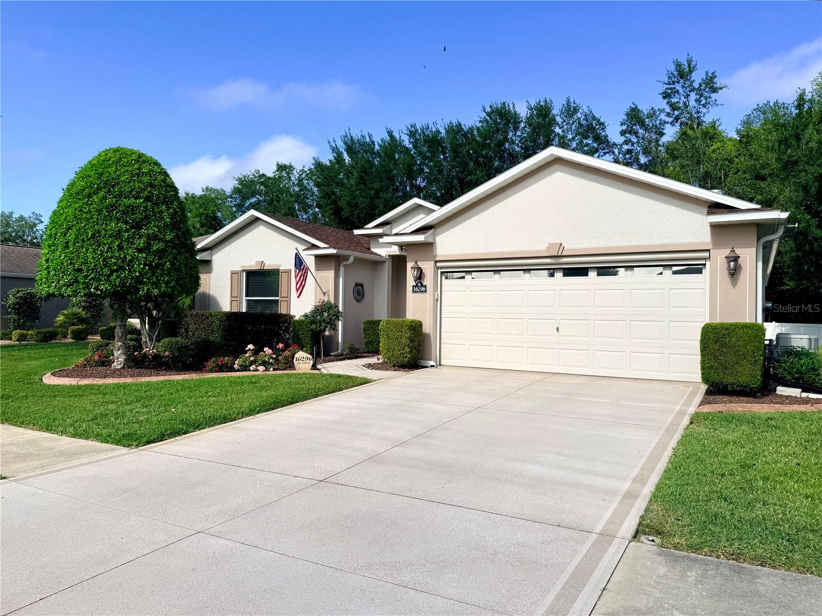 SUMMERGLEN - Residential