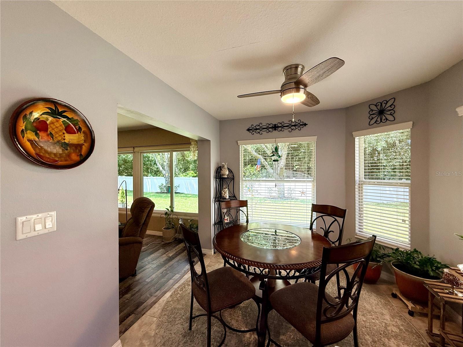 SUMMERGLEN - Residential