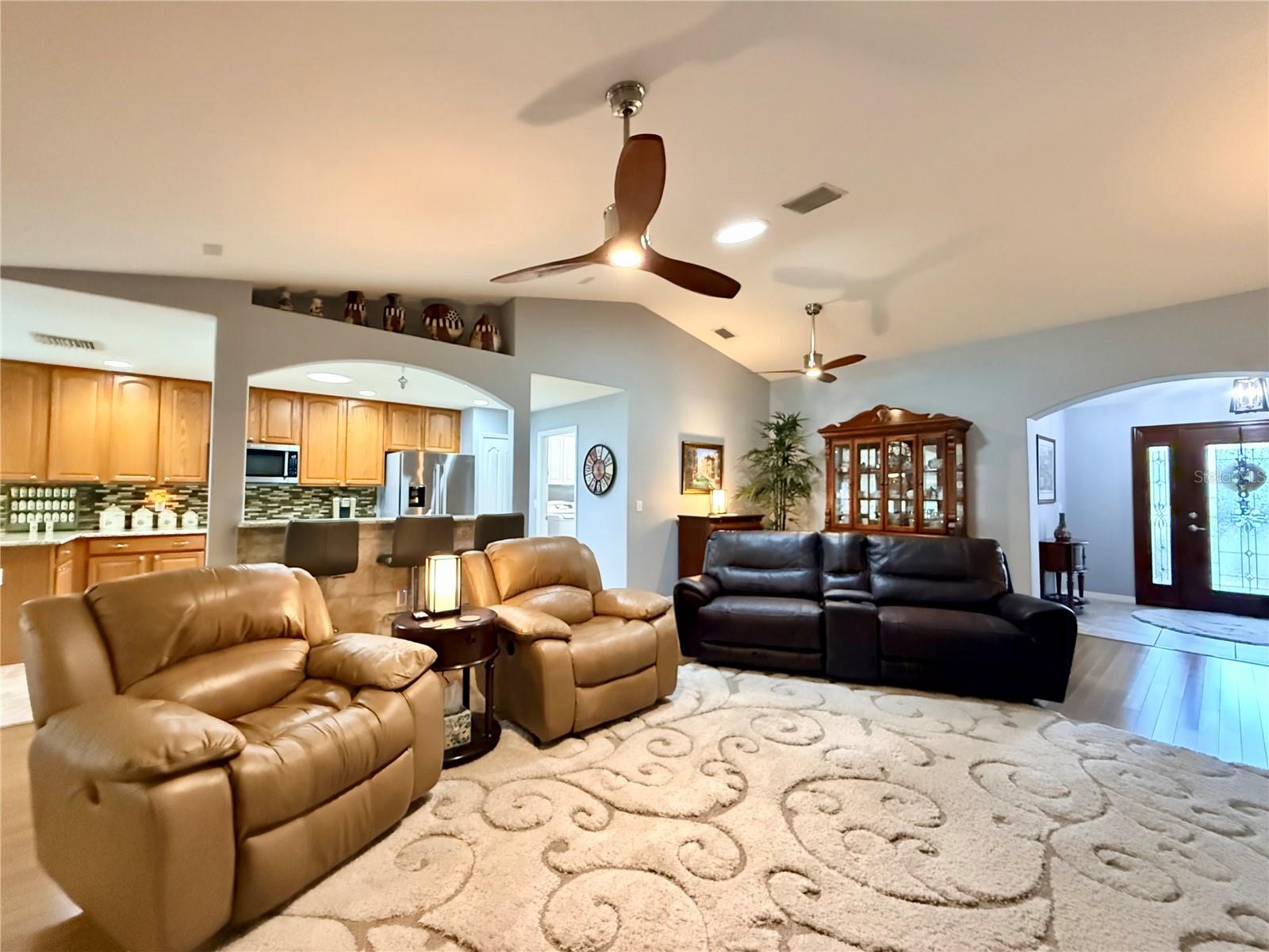 SUMMERGLEN - Residential