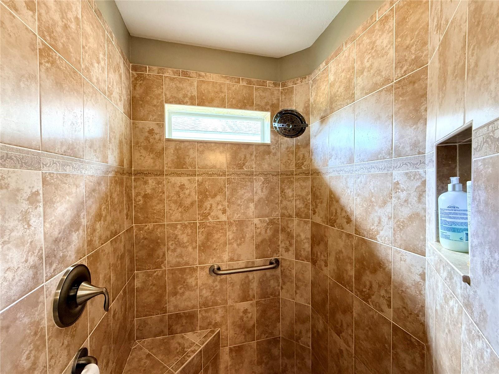 SUMMERGLEN - Residential