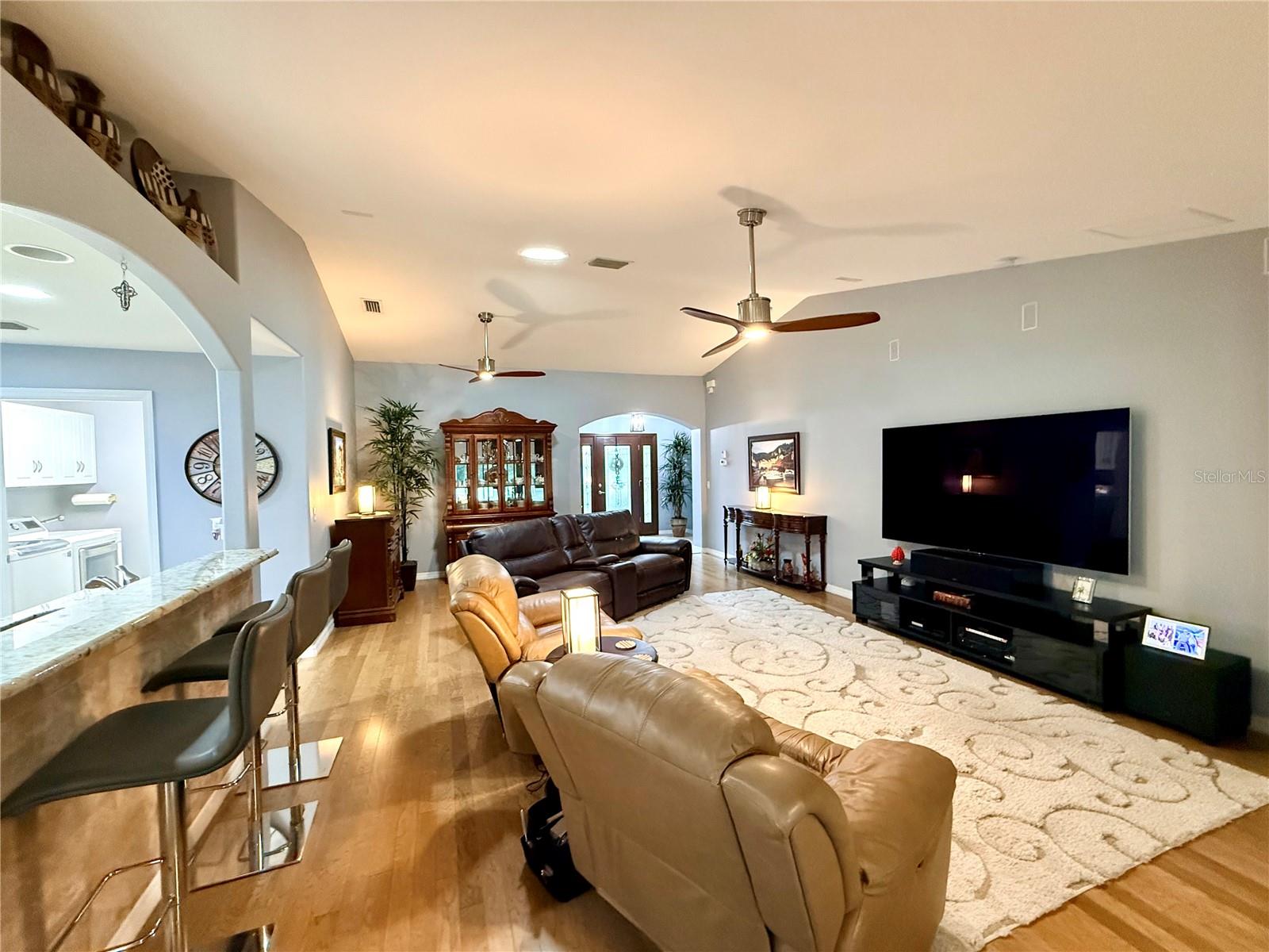 SUMMERGLEN - Residential