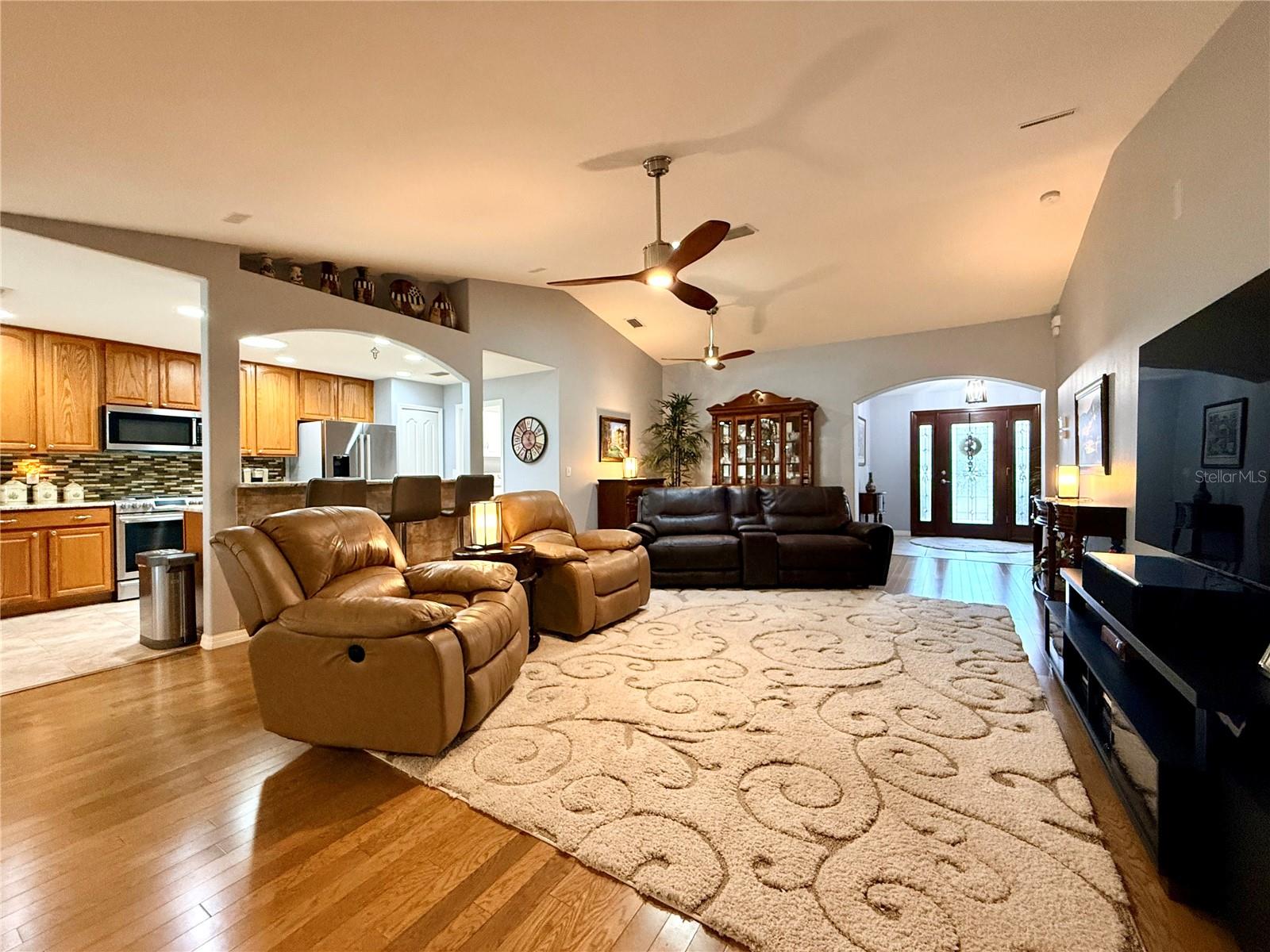 SUMMERGLEN - Residential