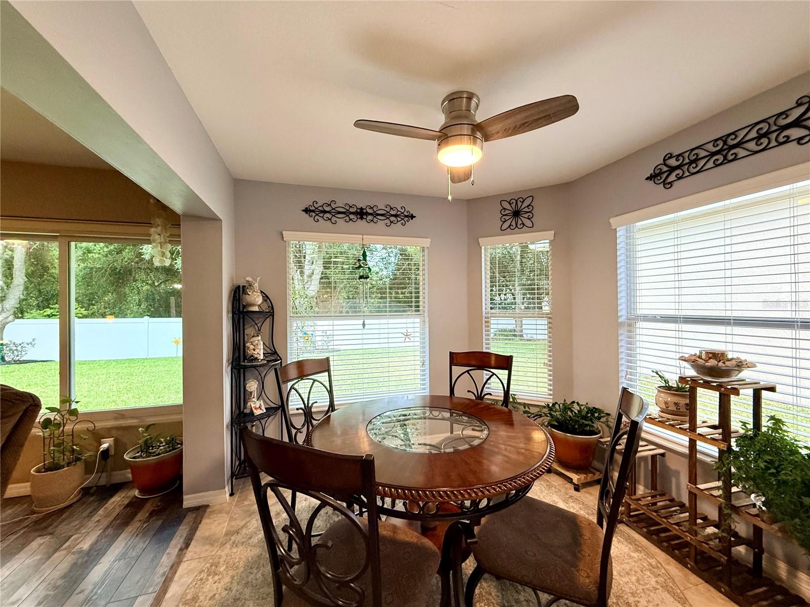 SUMMERGLEN - Residential