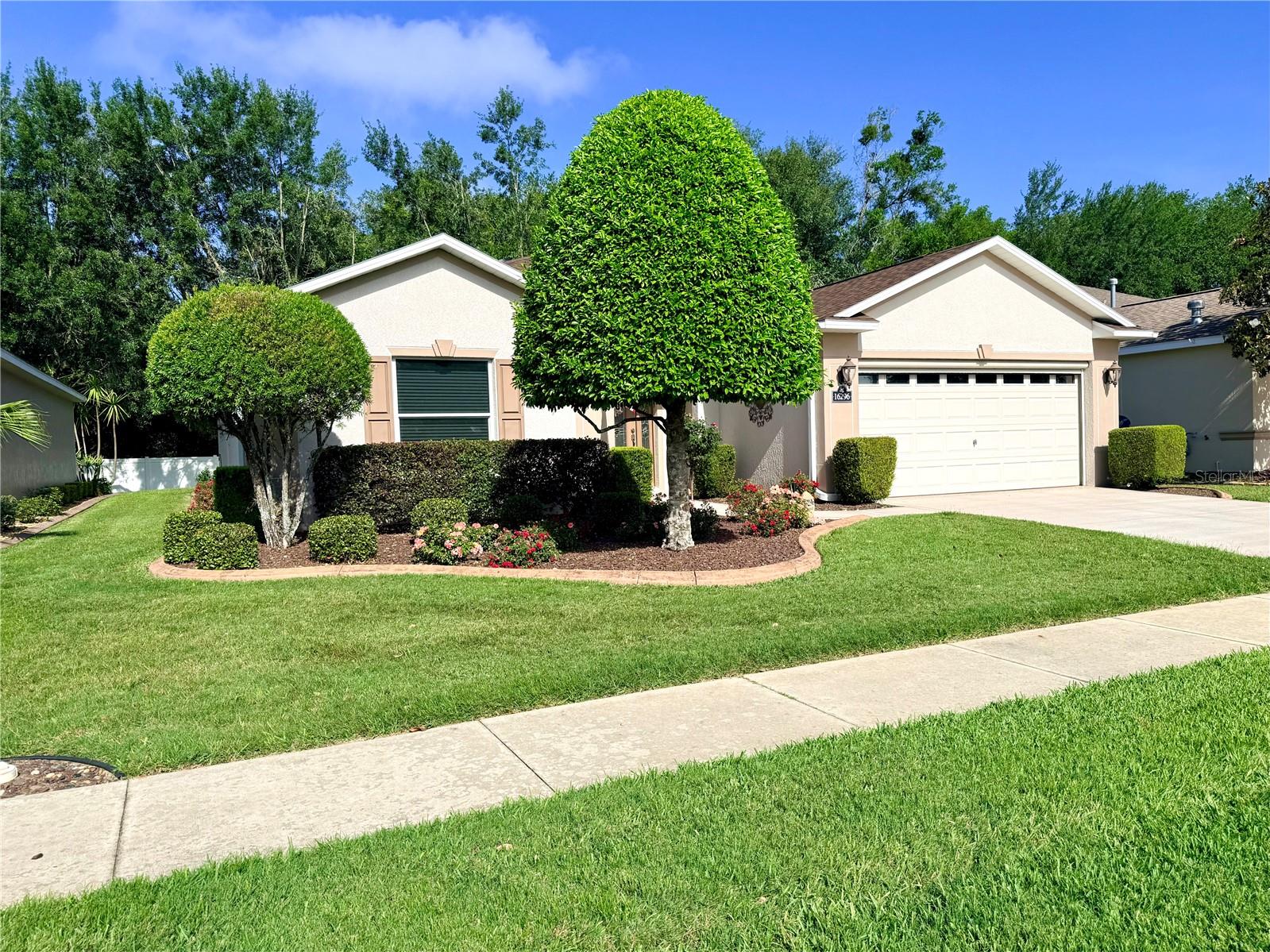 SUMMERGLEN - Residential