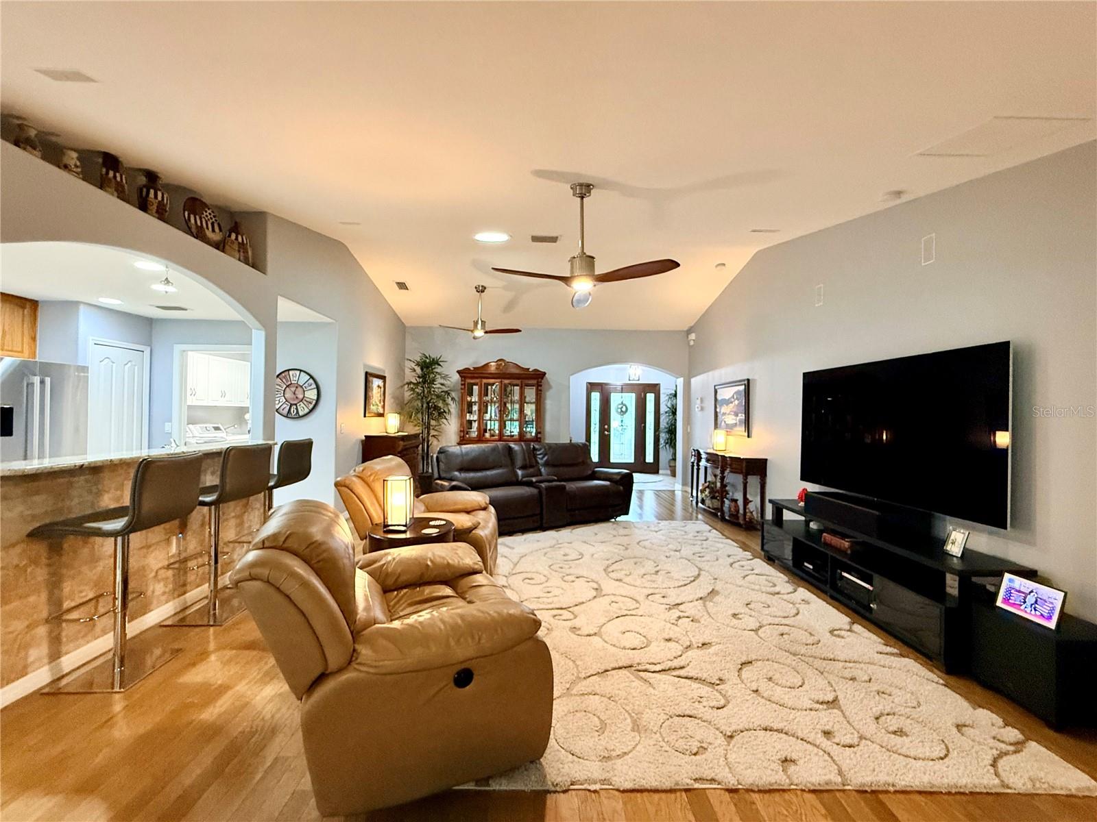 SUMMERGLEN - Residential