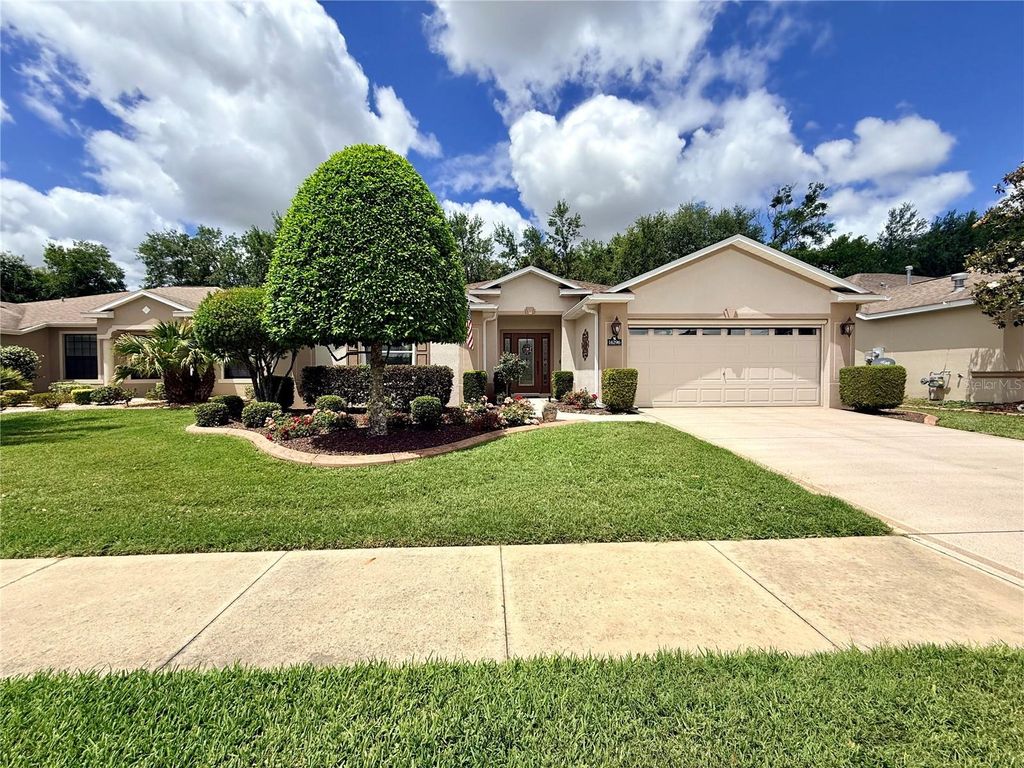 Photo of 16296 SW 15th Court, Ocala, FL 34473 (MLS # OM723714)