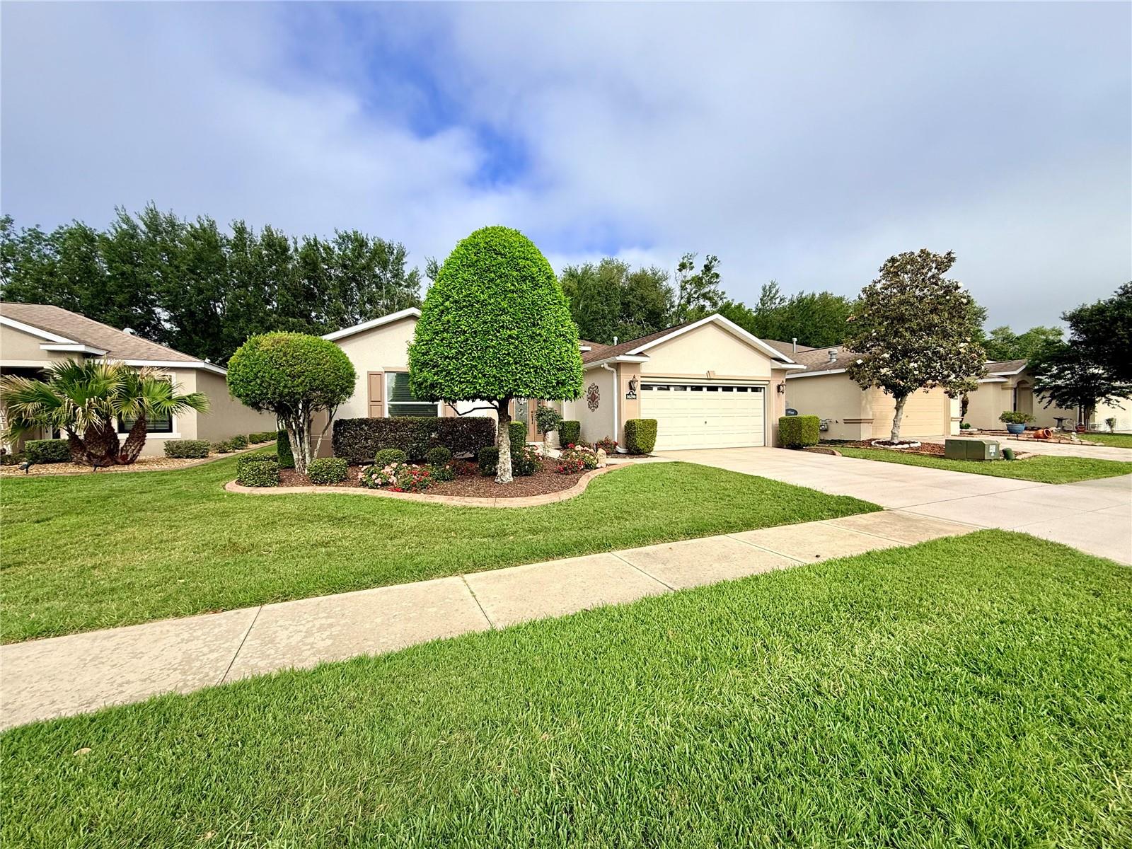 SUMMERGLEN - Residential