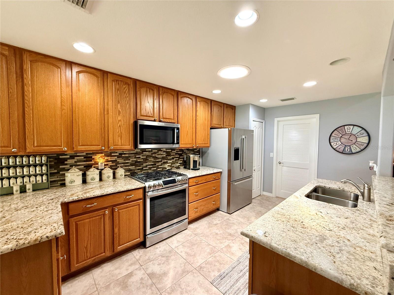 SUMMERGLEN - Residential