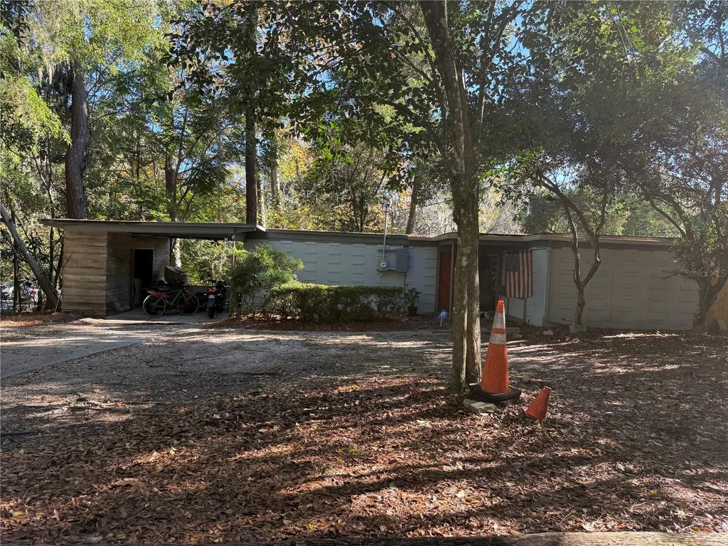 Photo of 755 NW 18th Street, Gainesville, FL 32603 (MLS # GC535790)