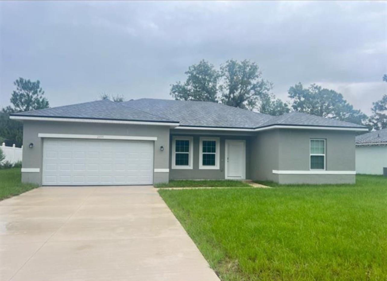 One or more photo(s) has been virtually staged. Short Sale. 4 Bed, 2 Bath Home in Ocala – 1,578 Sq Ft
Spacious and move-in ready 4-bedroom, 2-bath home in a quiet Ocala neighborhood. This 1,578 sq ft property offers a smart layout with an open living area, a functional kitchen, and split bedroom floorplan for added privacy. The primary suite features a walk-in closet and private bath.
Contact today to schedule a showing!