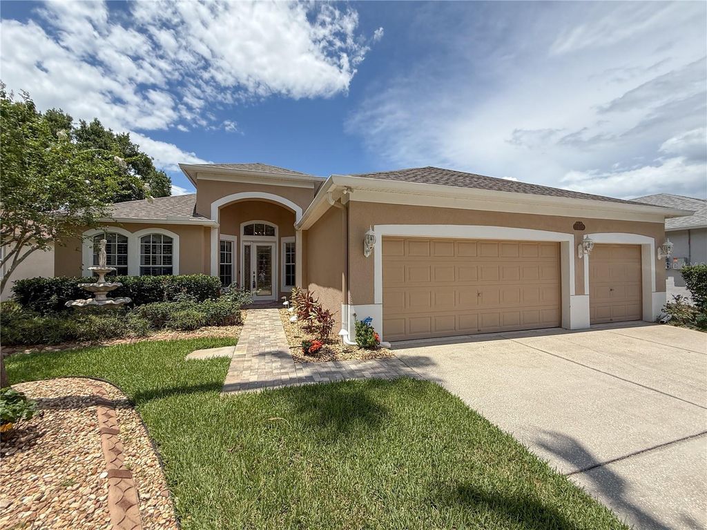 Photo of 11610 Grove Arcade Drive, Riverview, FL 33569 (MLS # TB8401845)