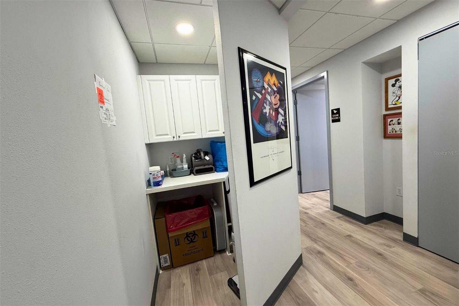 SOUTH GATE - Commercial Sale