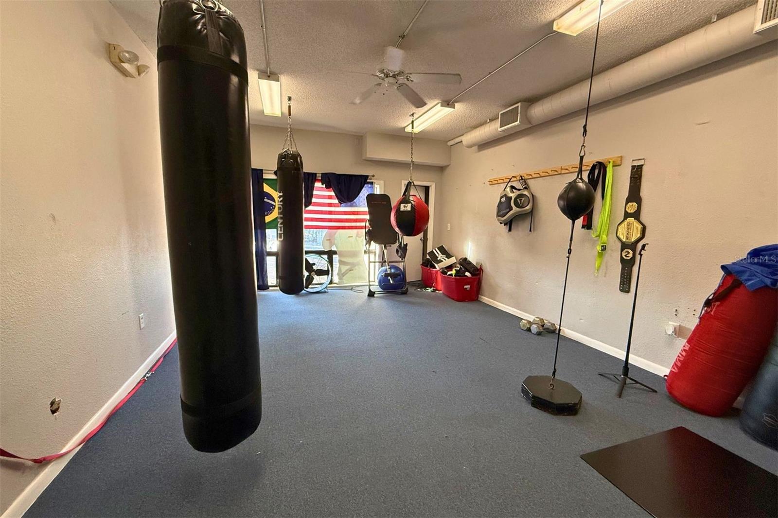 SOUTH GATE - Commercial Sale