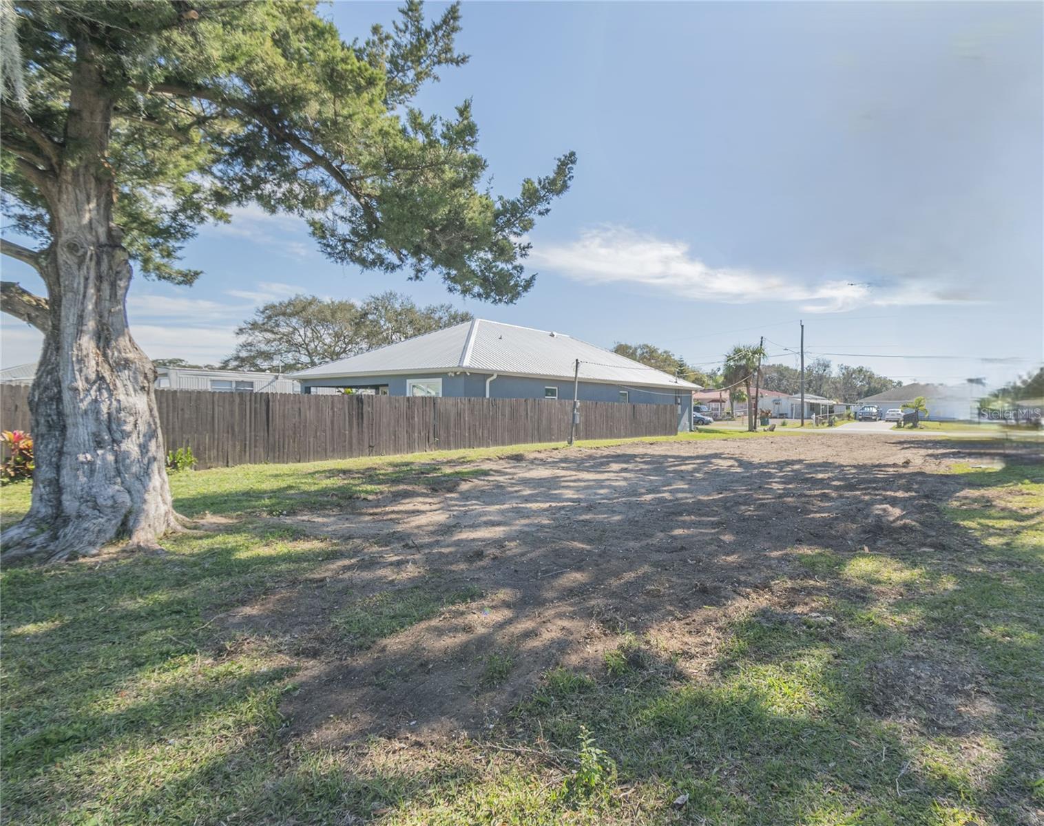 INDIAN HARBOR ESTATES UNIT 04 - Land