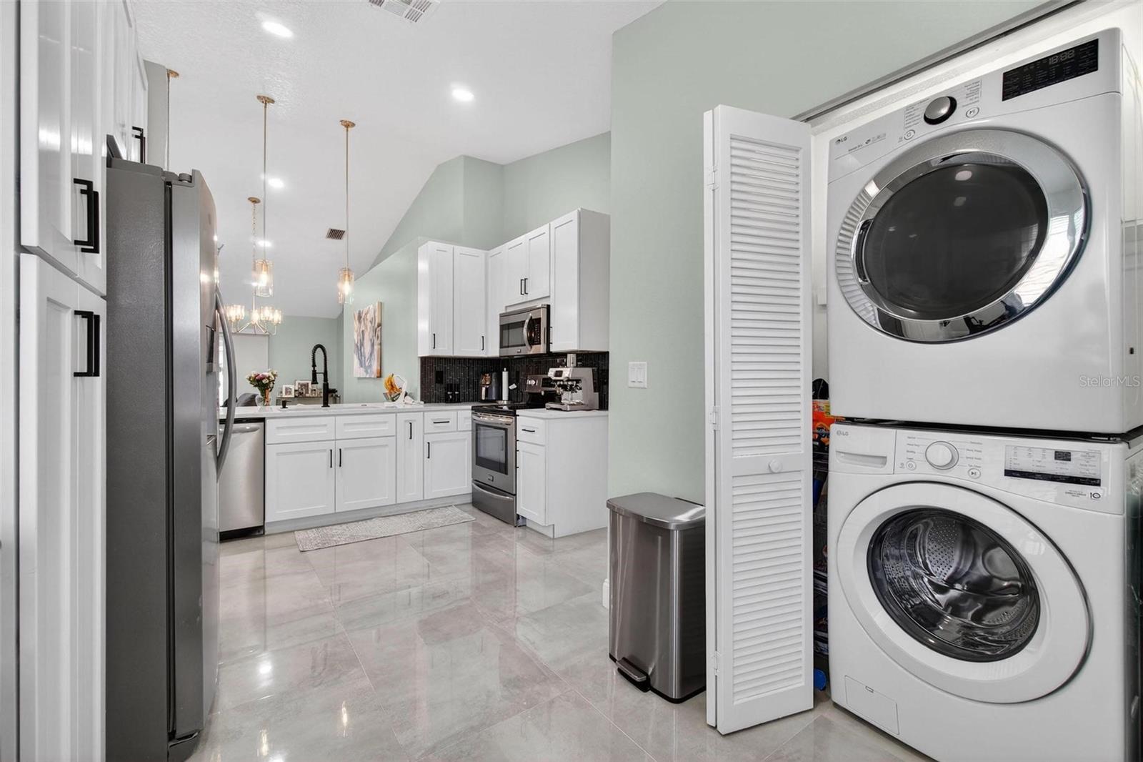 FRANKLIN SQUARE EAST - Residential