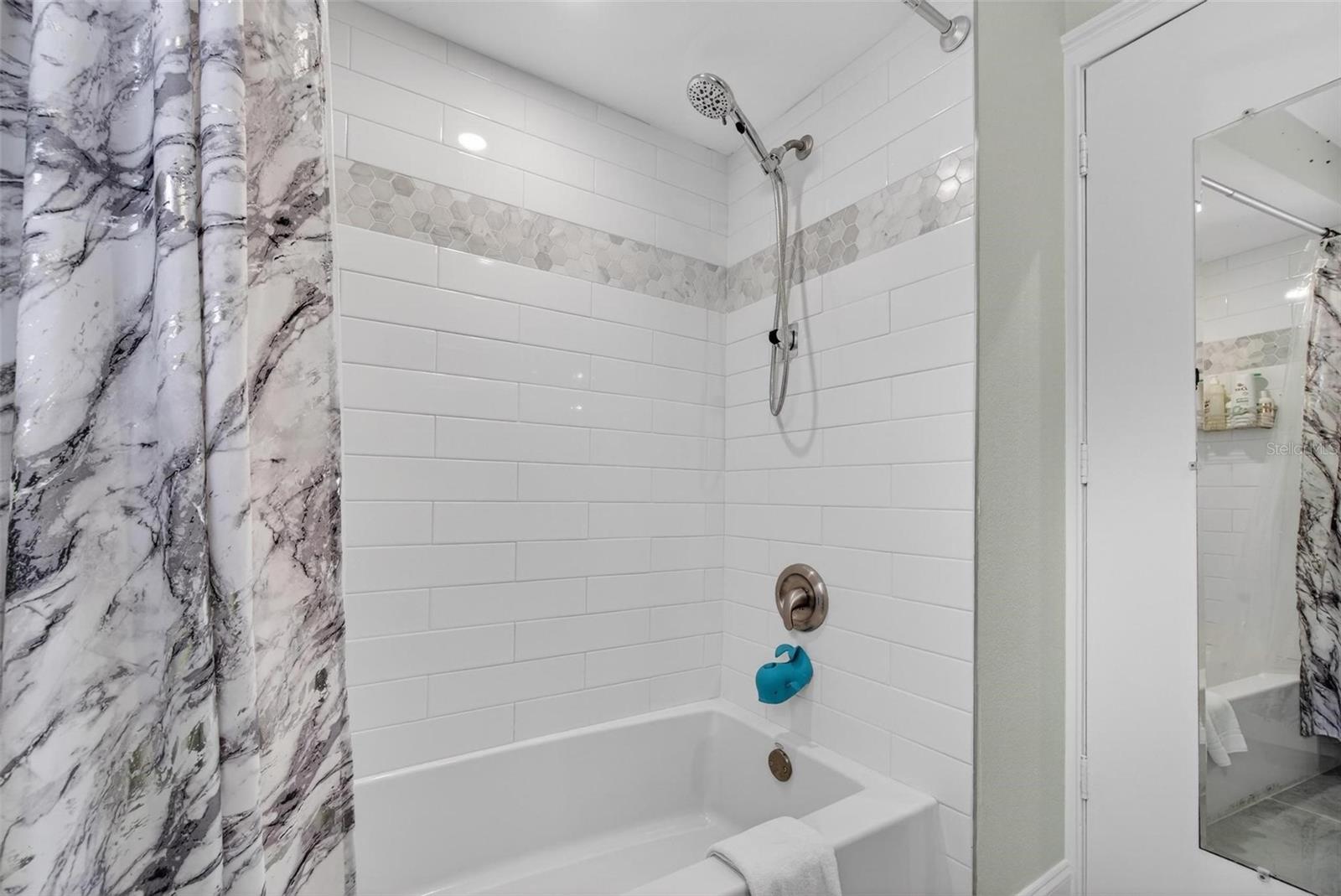 FRANKLIN SQUARE EAST - Residential