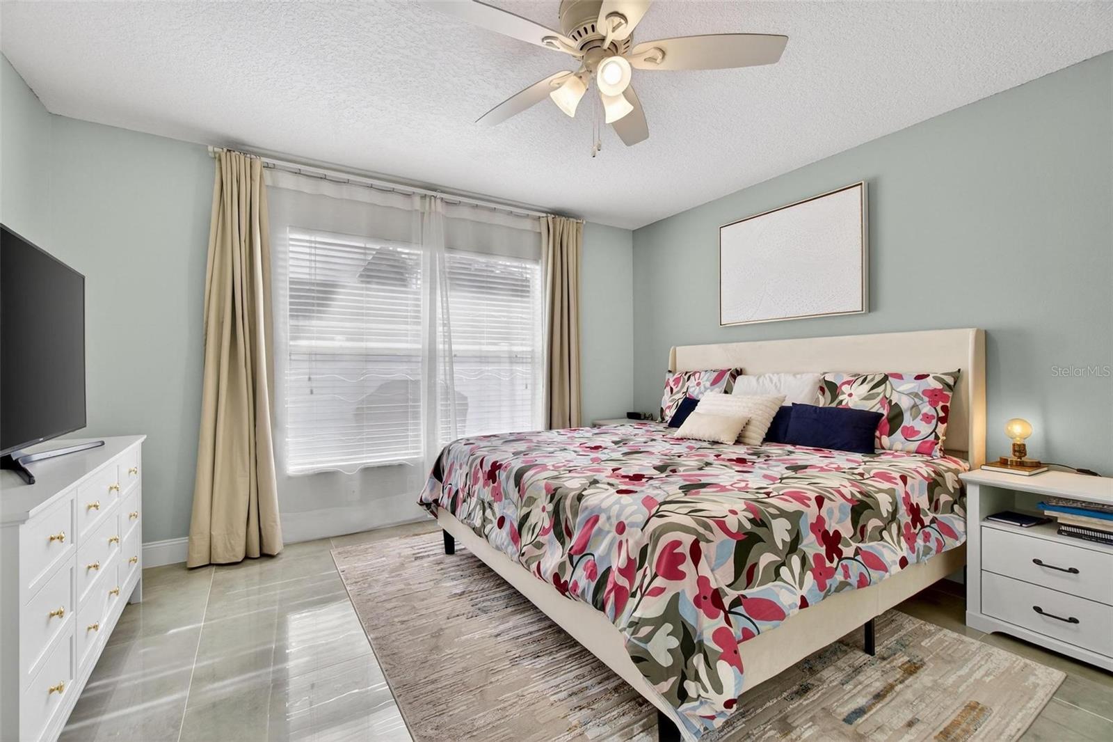 FRANKLIN SQUARE EAST - Residential