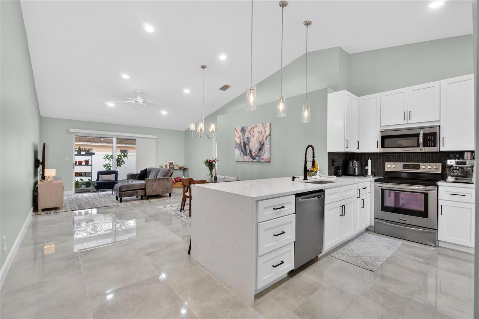 FRANKLIN SQUARE EAST - Residential