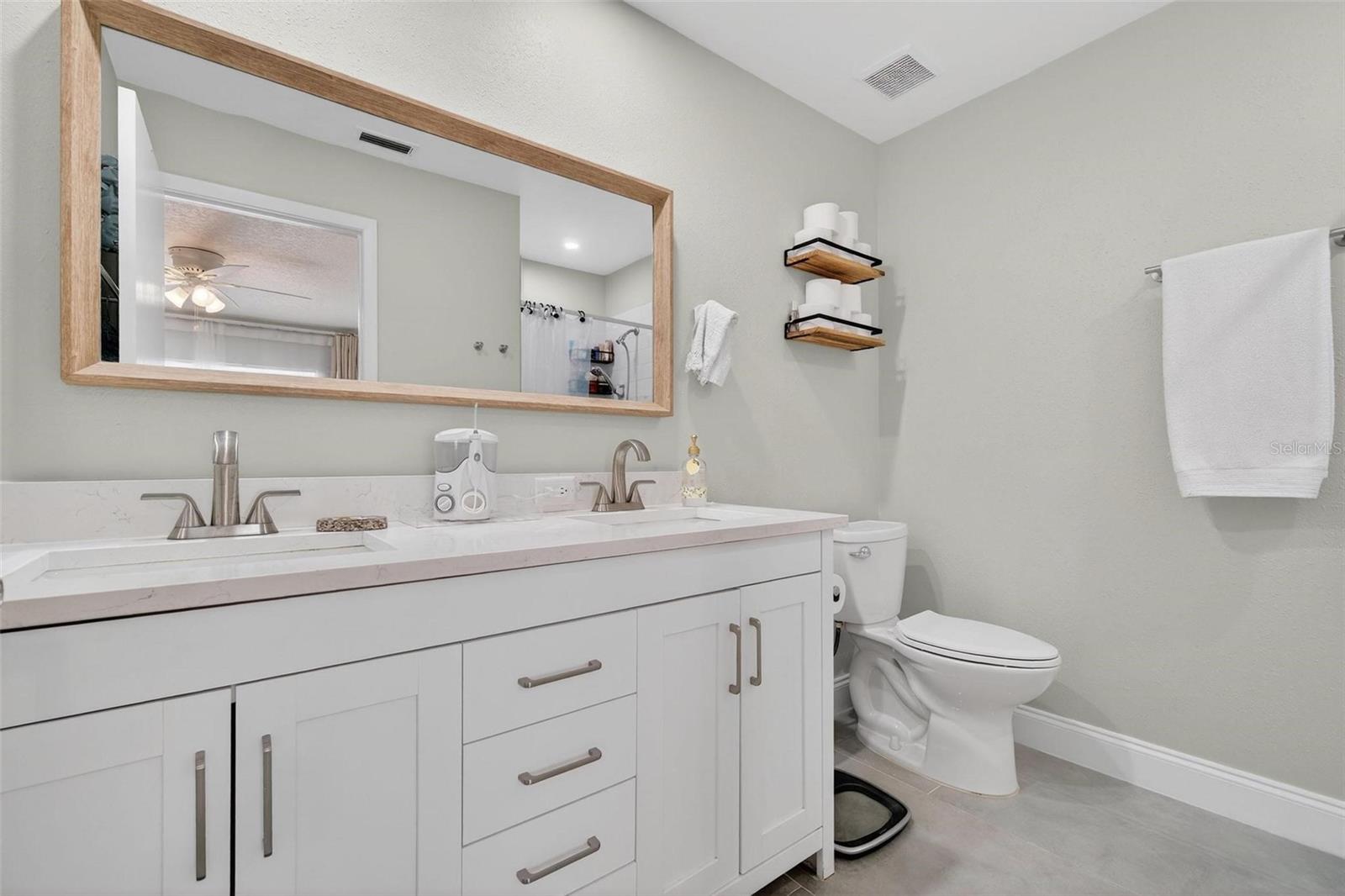 FRANKLIN SQUARE EAST - Residential