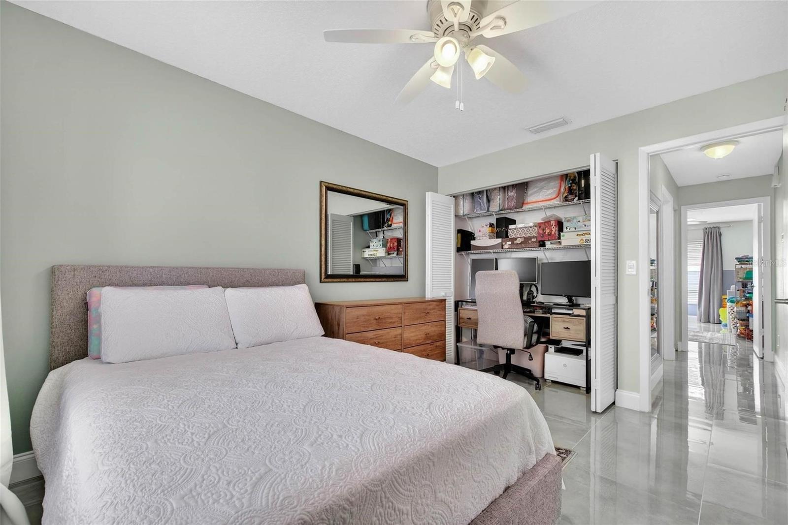 FRANKLIN SQUARE EAST - Residential