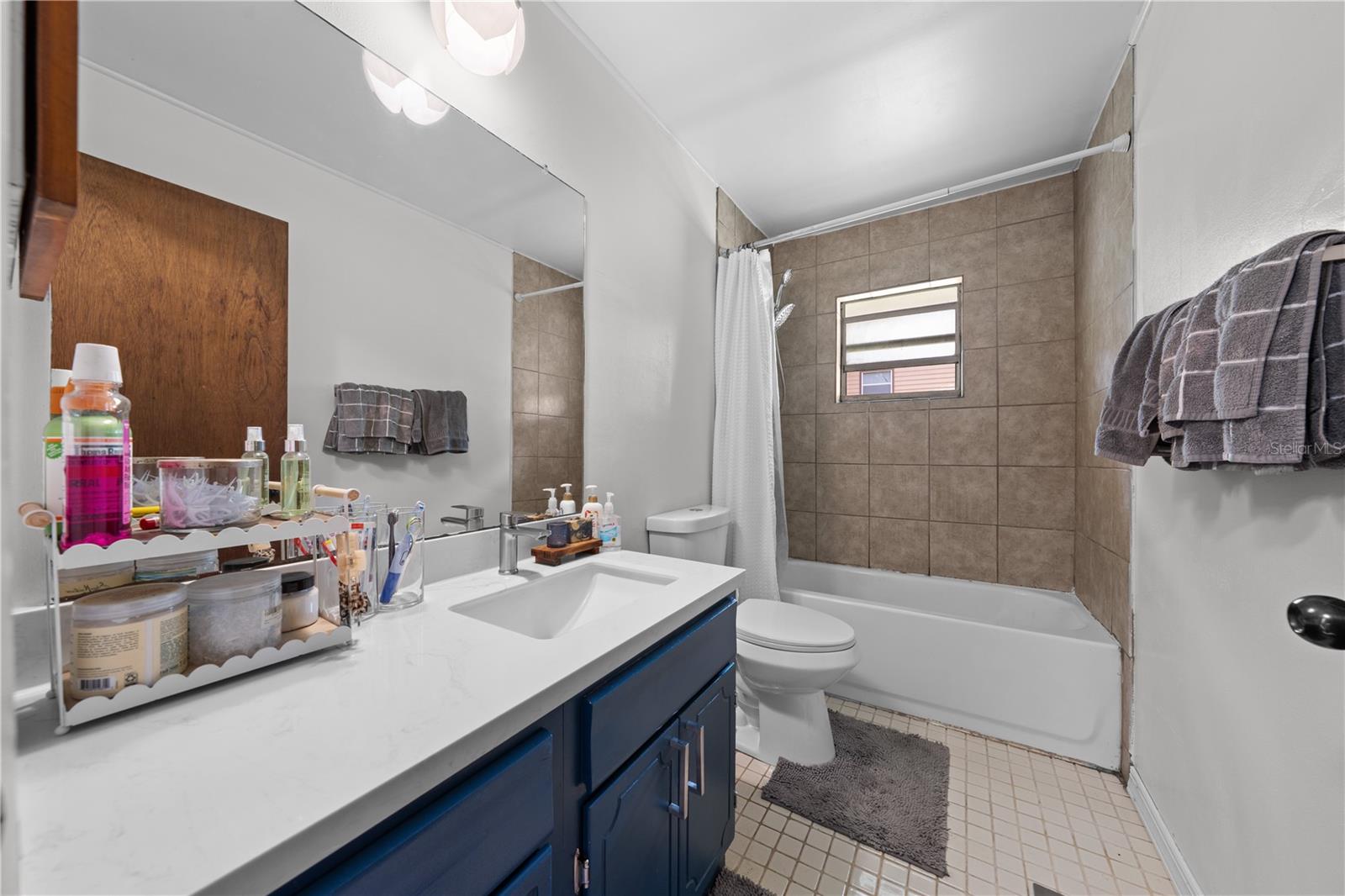 BAY LAKE ESTATES - Residential