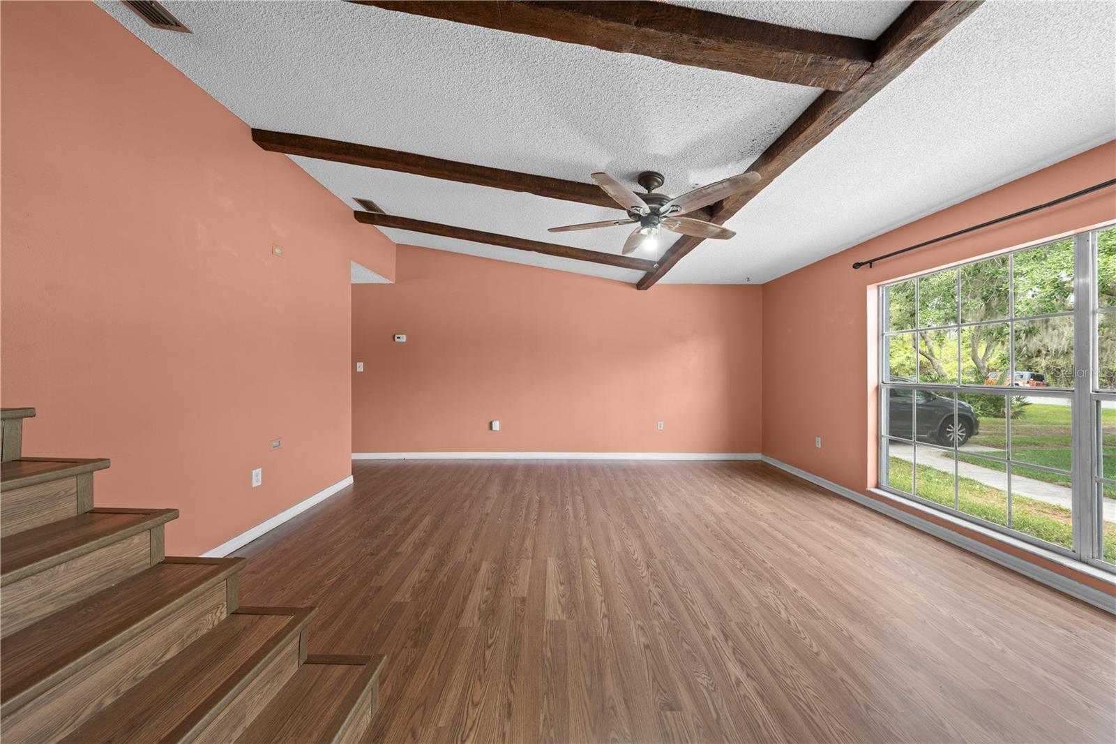 BAY LAKE ESTATES - Residential