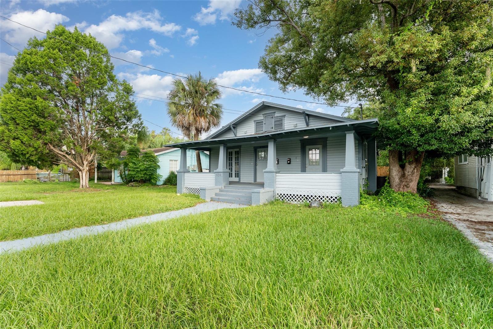 2 unit duplex on a 10,000sq ft lot. Each unit is a 2bed/1 bath. New Roof (2024) HVAC (2024) and water heater (2024) New floors (2025),
counters (2025), plumbing (2025), and electrical (2025). Property has had a rental appraisal done in the past 90 days as well. In the historic
district of Lakeland, just minutes away from shopping, restaurants, and major interstates.