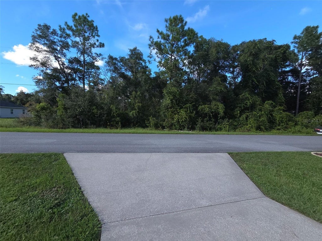 Photo of 13155 Saddle Way, Brooksville, FL 34613 (MLS # TB8543628)