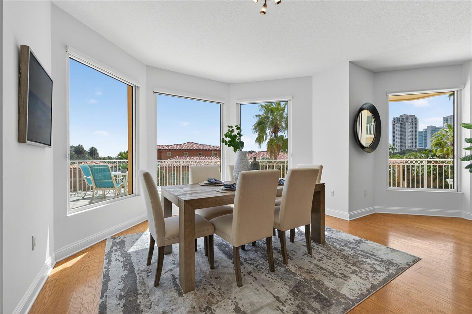 VINOY PLACE CONDO - Residential Lease