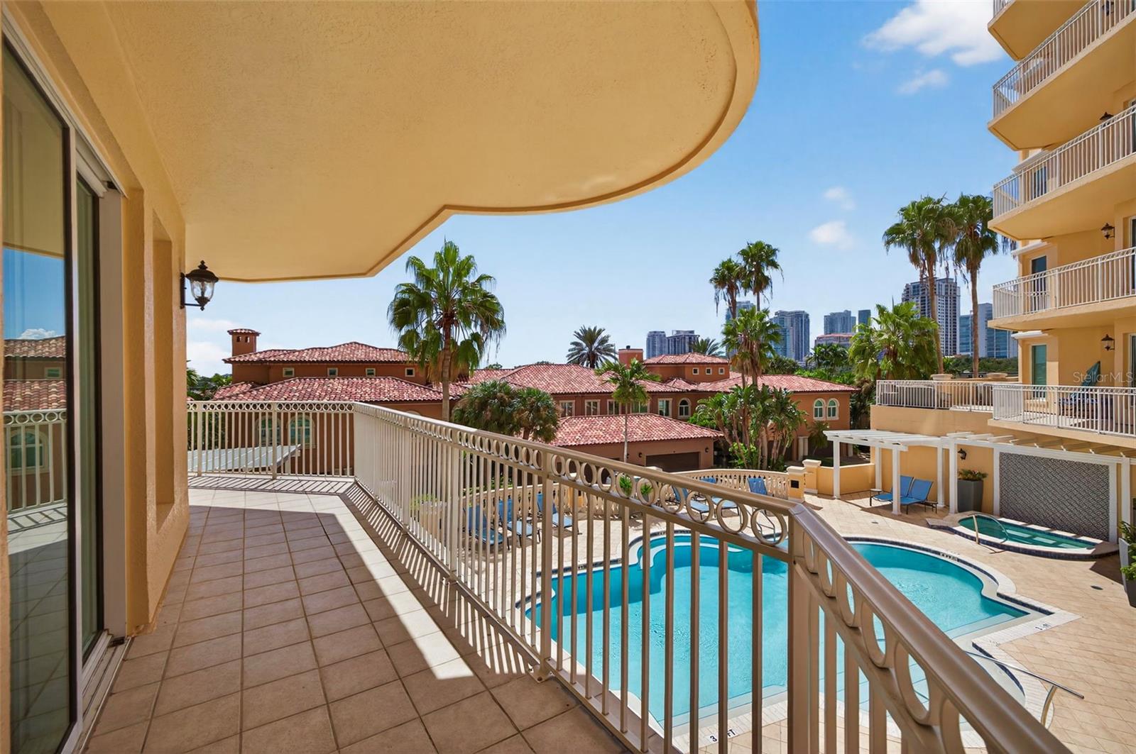 VINOY PLACE CONDO - Residential Lease