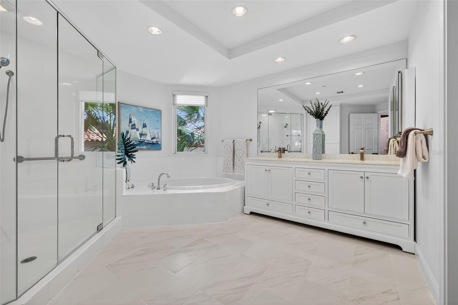 VINOY PLACE CONDO - Residential Lease