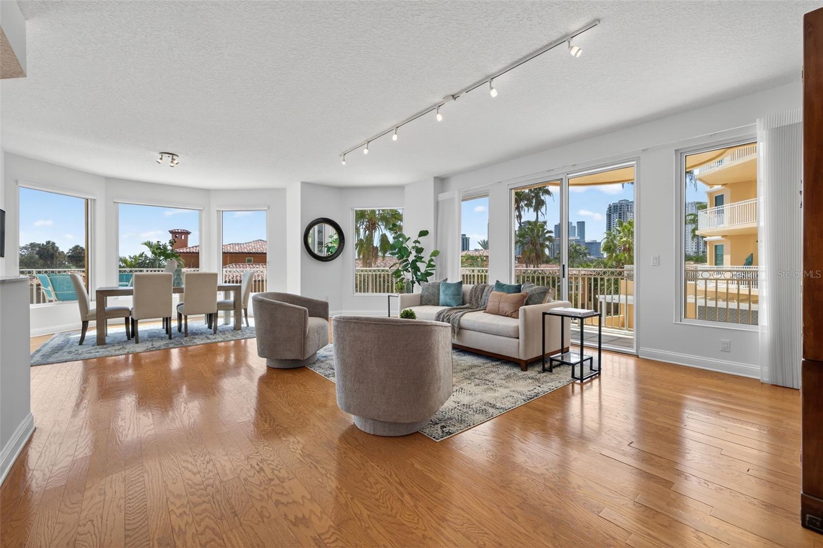 VINOY PLACE CONDO - Residential Lease