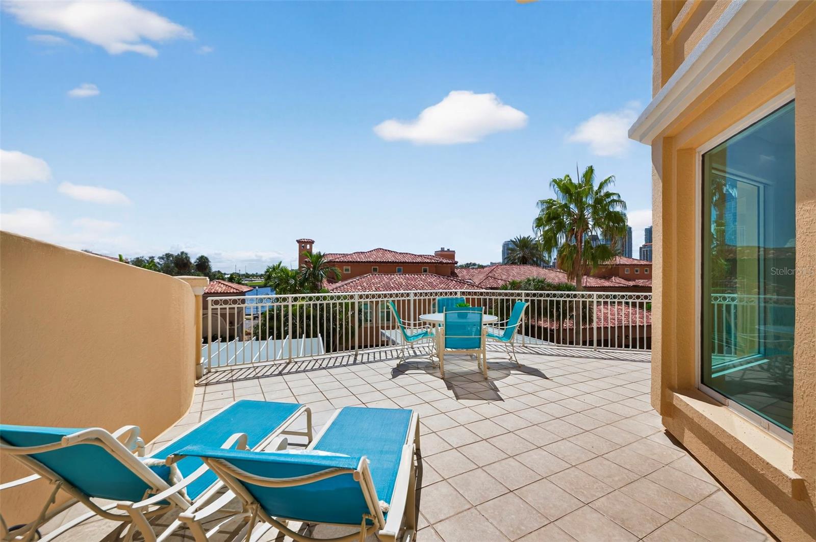 VINOY PLACE CONDO - Residential Lease