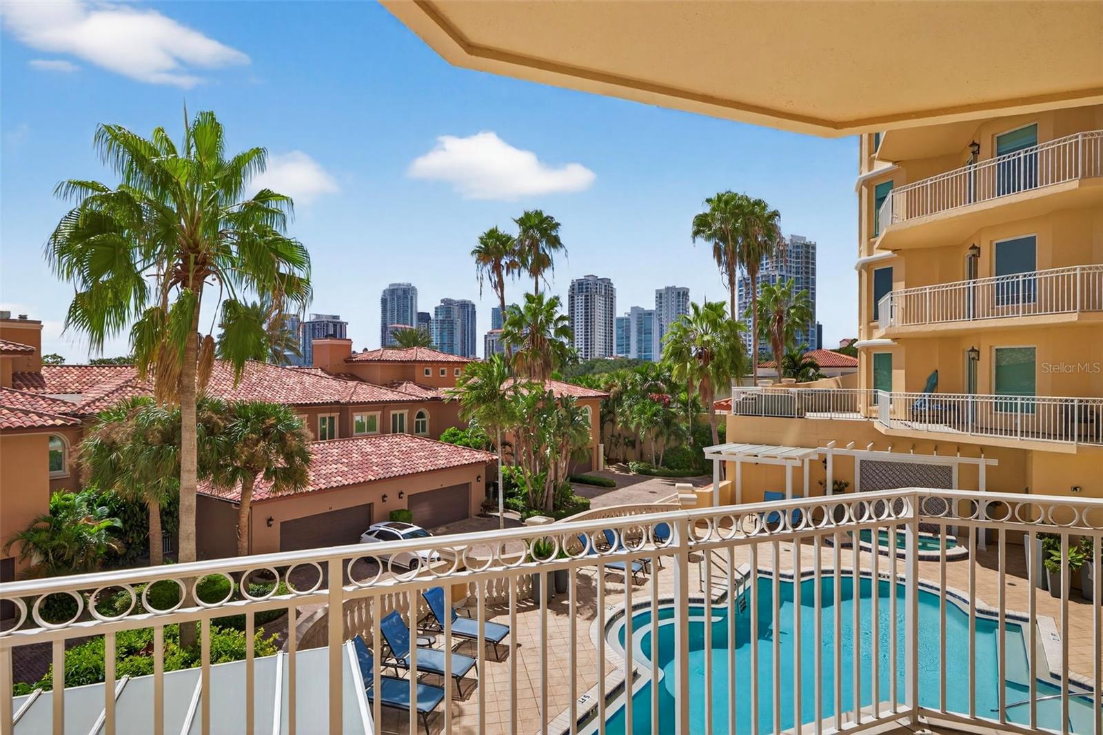 VINOY PLACE CONDO - Residential Lease