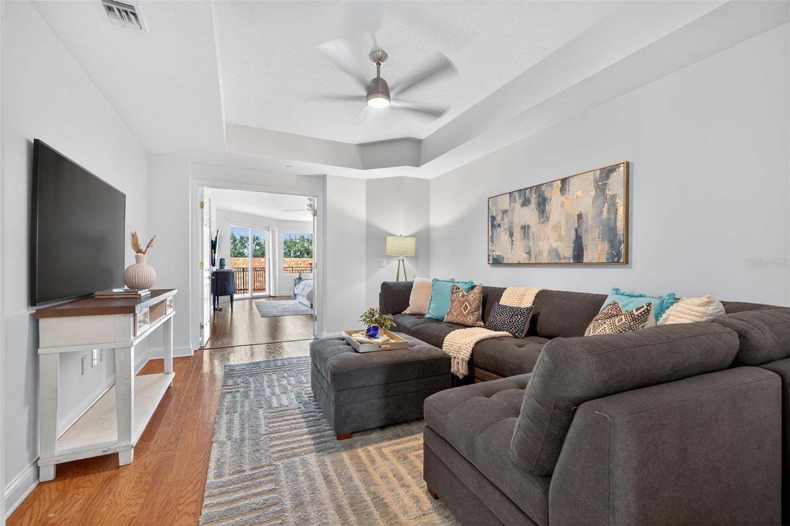 VINOY PLACE CONDO - Residential Lease