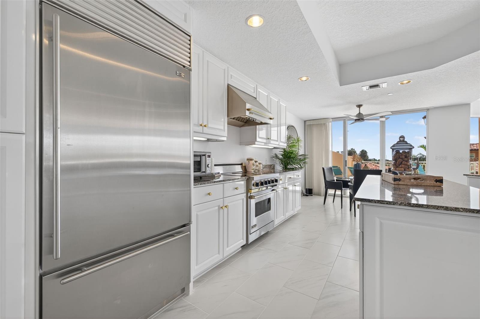 VINOY PLACE CONDO - Residential Lease