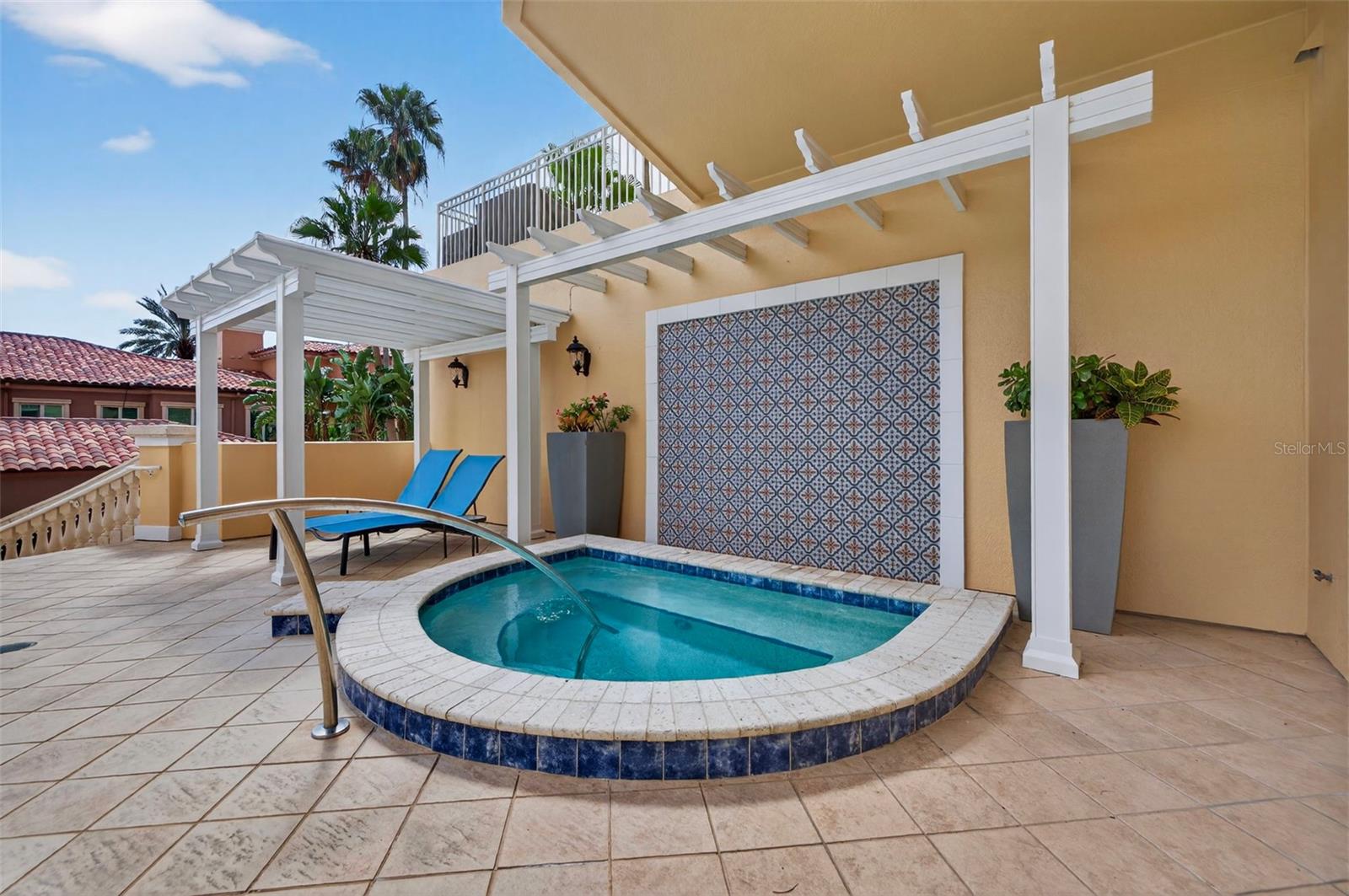 VINOY PLACE CONDO - Residential Lease