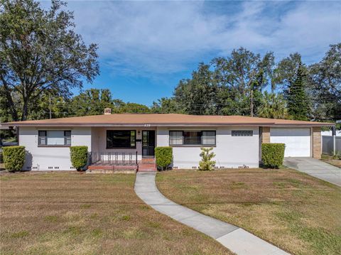 A home in LAKELAND