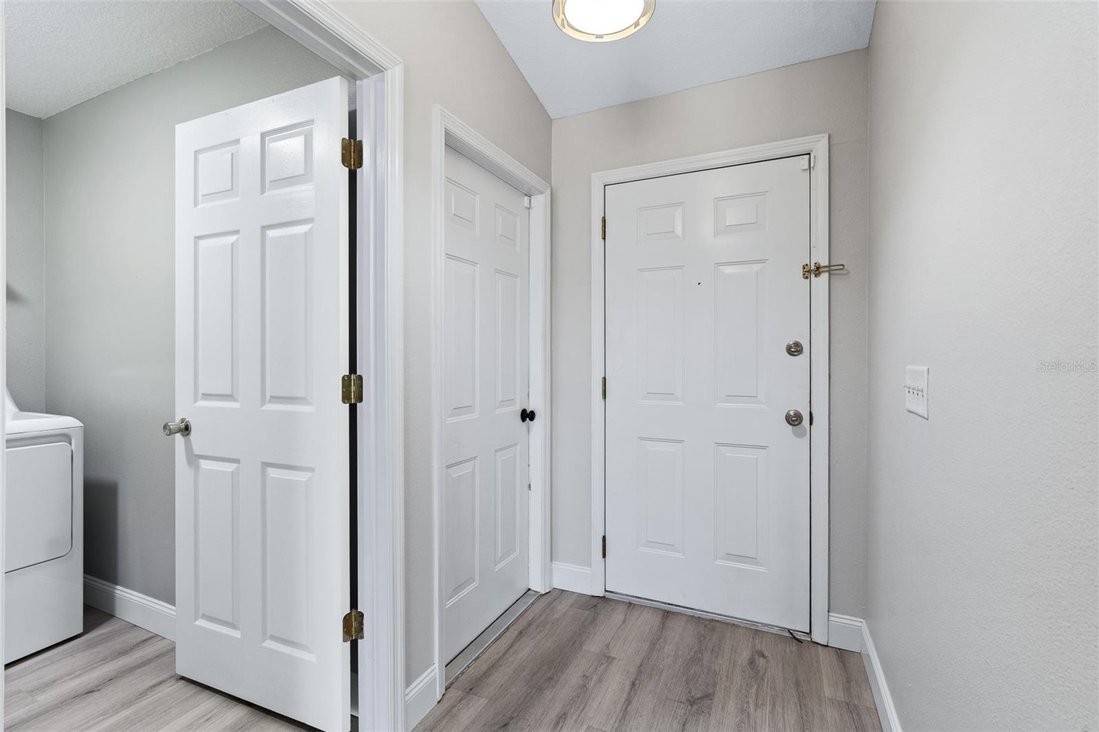 PINE LAKES - Residential