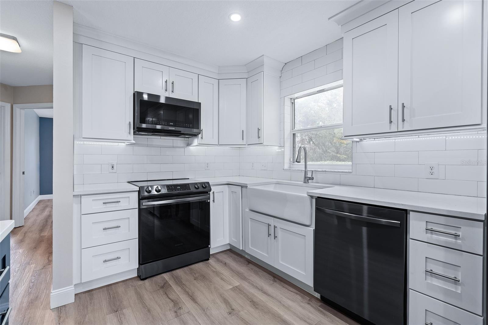 PINE LAKES - Residential