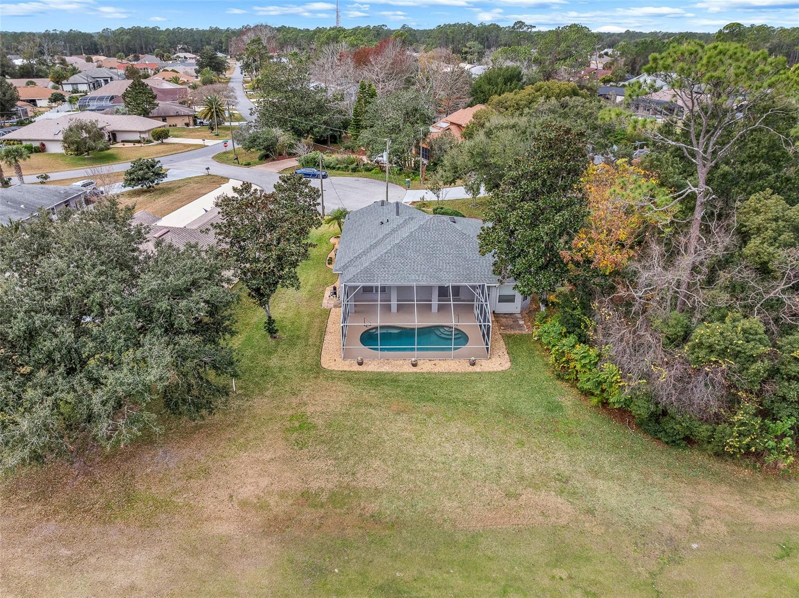 PINE LAKES - Residential