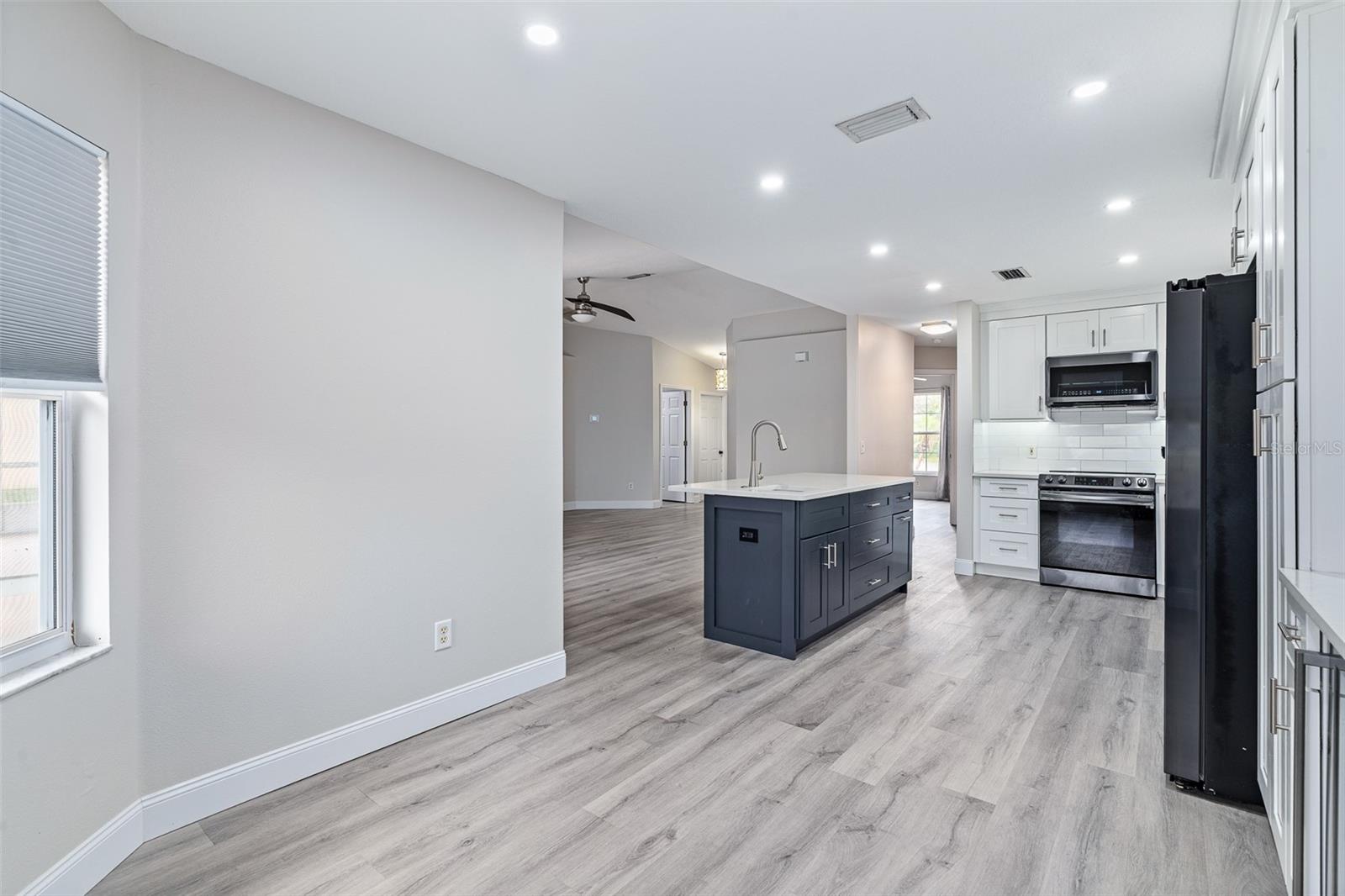 PINE LAKES - Residential