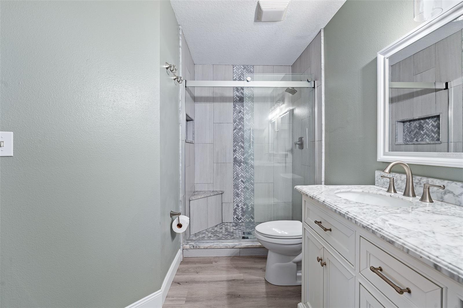 PINE LAKES - Residential