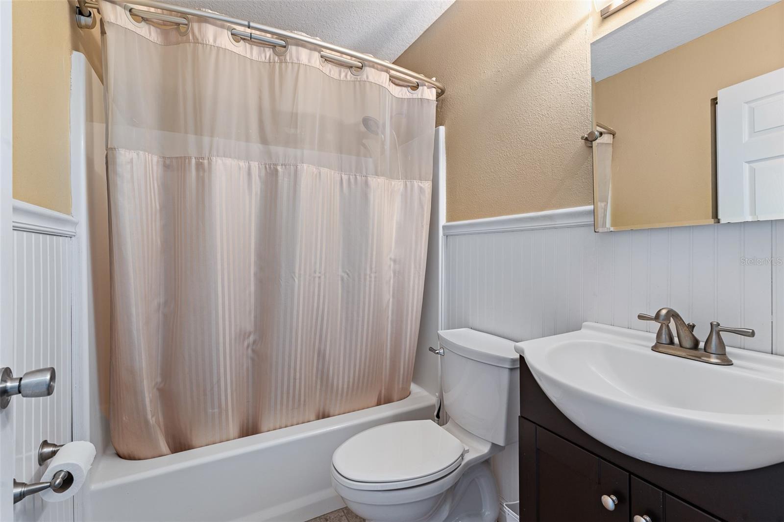 PINE LAKES - Residential