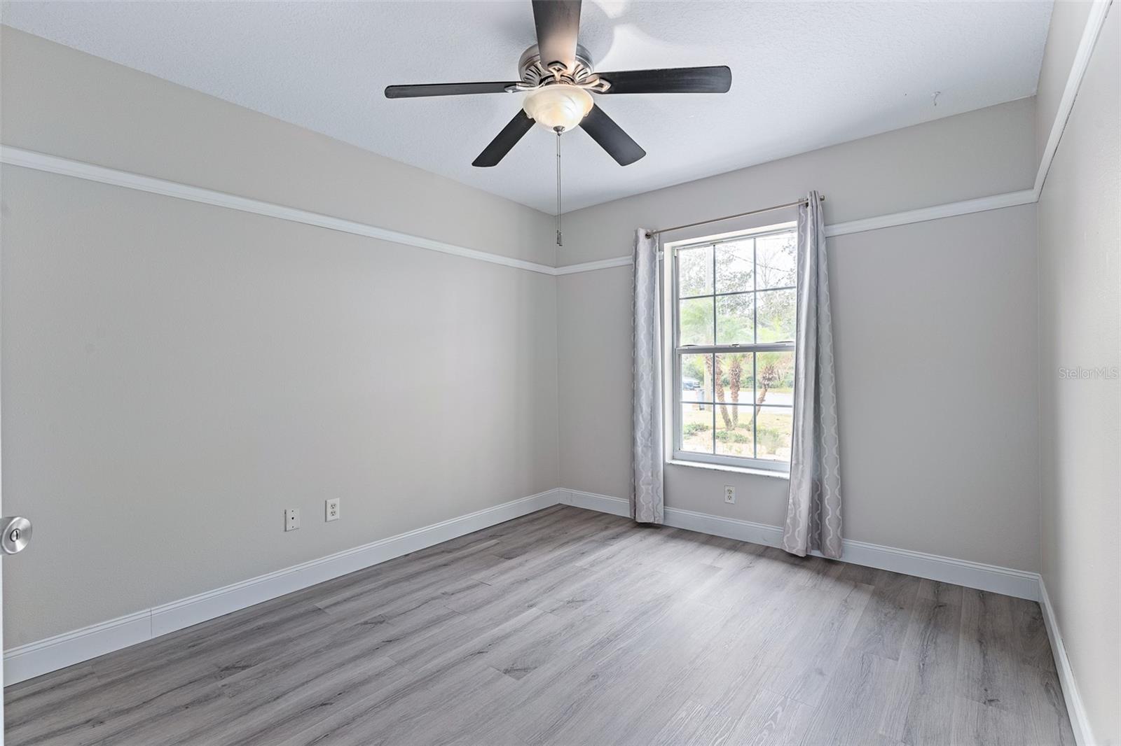 PINE LAKES - Residential