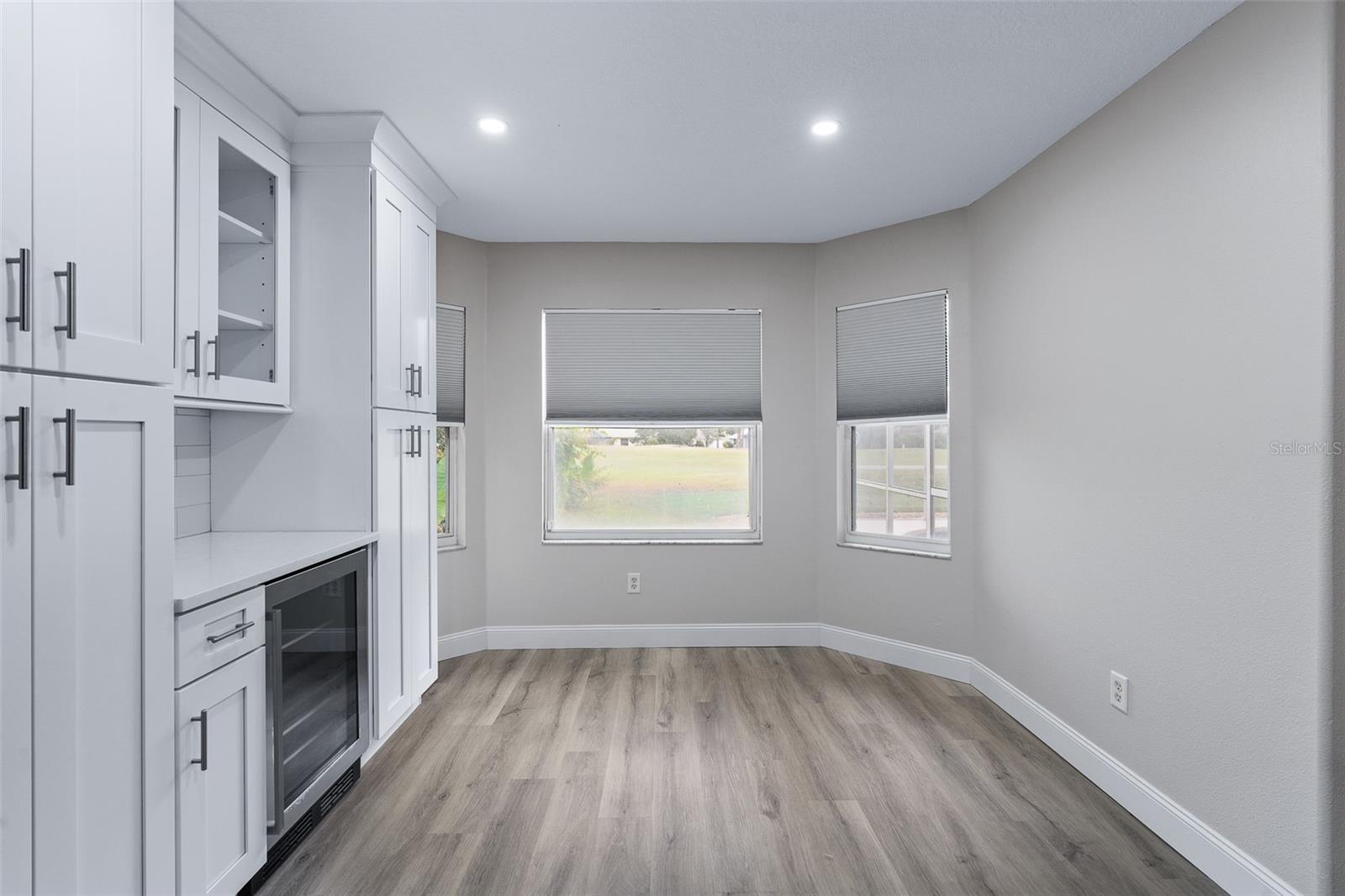 PINE LAKES - Residential